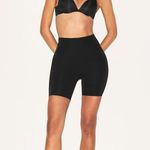 SKIMS Body Hip Enhancing Padded Short in Onyx, Size X-Small Photo 2