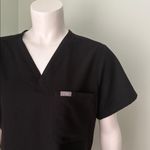 FIGS  Scrubs Black Top Technical Collection Catarina Top size Medium Photo 3