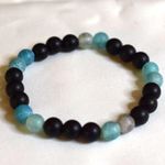 Source Unknown Health/Healing Black Matt Onyx Blue Cracked Agate Beaded 7" Stretch Bracelet Photo 0