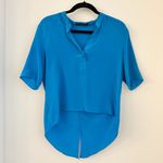 Jenni Kayne  100% Silk Hi-Lo Crossover V-Neck Short Sleeve Top in Blue Size M Photo 0