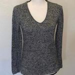 Old Navy v-neck long sleeve winter knit sweater Photo 0