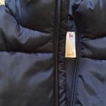 SO New  puffer vest, size small Photo 2