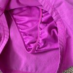 Athleta women's fuchsia athletic shorts size small panty lined and pockets Photo 7