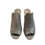 Latigo NWOT, Serica Sandal Metallic Silver leather Studded Open Toe Mule Heel Photo 5