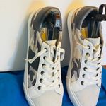Vintage Havana  Dina Light Camo Women’s Sneakers Tennis Shoes Photo 2