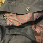 Lululemon  athletica Right as Rain Hooded Jacket Navy size 8 Photo 3
