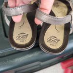 Abeo Gloriana Strappy Slingback Sandals Kitten Heel Women's 9.5 Narrow Metallic Silver Photo 8