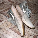 Nike Women’s  Epic React Running Workout Shoes Size 7 Photo 3