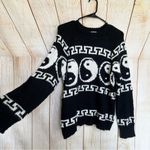 Cooke Collective Chunky Oversized Black & White Small Sweater Photo 3