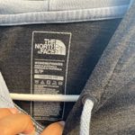 The North Face  Women’S Hooded Long sleeve size small Photo 2