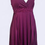 Soprano ‎ Y2K Size M Burgundy Lace Trim Pleated V-Neck Slip On Knee Length Dress Photo 0