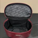 Guess  | Iconic Logo Glossy Wine Cosmetic Case Photo 7