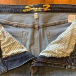 Seven 7 jeans. Size 16 medium blue wash Angled frayed hem. Button and zip close Photo 2