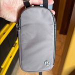 Lululemon NWOT Modular Phone Crossbody Gray Black Photo 7