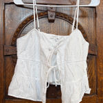 Kirious  white top with front tie and flower pattern Photo 0