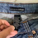 Refuge  Cropped Jeans Photo 3