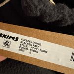 SKIMS  fleece lounge stacked pant Color storm Photo 2