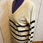 Bobeau  Women’s Medium White Black Striped V-neck long sleeve Corporatecore Work Photo 1