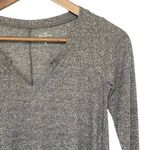 Hollister Gray Must Have Notch Neck Ribbed Flowy Long Sleeve Shirt Size XS Photo 3