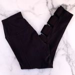 Beyond Yoga wide band stacked Capri leggings size S small Photo 7