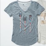 Toms for target tee shirt sz S arrow grey v neck Photo 7