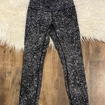 Lululemon  Wunder Under Pant (Hi-Rise) in the "Splatter White Black" color size 4 Photo 1
