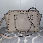 Michael Kors Selma Medium Handbag Photo 0