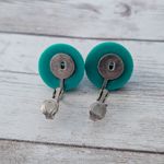 Vintage Clip On Earrings Unusual Shade of Retro Green 0.75" Photo 4