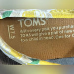 Toms  7.5 Lemon‎  slip on flats shoes espadrilles Photo 9