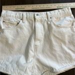 Levi's  women's white high waisted mom jean shorts, silver tab. Size 33 Photo 2