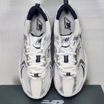 New Balance Women's size 12.5/Mens size 11 530 white blue silver Photo 1
