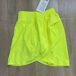Lululemon Hotty Hot High Rise Skirt Long Highlight Yellow size 4 NWT Photo 9
