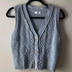 CABLE KNIT SWEATER VEST Gray Photo 1