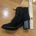 Journee Collection  women’s black lace up block heel boots size 8.5 Photo 5