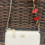Coach  Nolita 19 In Signature Canvas cw426 Photo 0