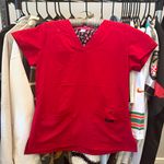 Betsey Johnson KOl 3-Pocket V-Neck Freesia Scrub Top for Women Photo 1