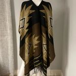 New Women’s Fall Cover up size One size New tags
Very spacious and comfy! Brown Photo 7