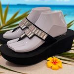 Yellow Box  Y2K Platform Jeweled Summer Party Sandals Leather Upper Women's 10 Photo 0