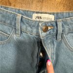 ZARA NWT  Buttom Fly Frayed Hem Jean Shorts Sz 6 Light Medium Wash Photo 4