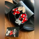 Disney  Mickey & Minnie Mouse Women's Slide Sandals size 10 Photo 5