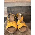 Aerology Girl Plush Yellow Wedge Sandals NEW Size 8.5 Photo 1