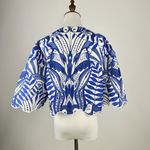 Farm Rio NWOT  Linen Lace Nature Short-Sleeve Crop Wavy Blouse Size L Blue Photo 8