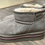 BEARPAW Retro Shorty Stone
Women's boots Photo 5