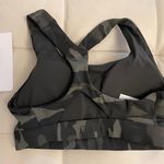 Athleta Workout Top Dark camo new Photo 3