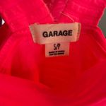 Garage Hot pink flowy dress.  size S. Photo 2