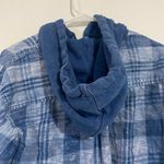 American Eagle Cropped Plaid Hooded Flannel Photo 5
