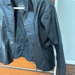 Women’s Fitted Leather Jacket Black Photo 2