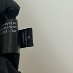 Vuori  Halo Modern Straight Leg Pants in Solid Black Size Medium Photo 7