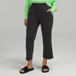 Lululemon  Softstreme High-Rise Straight Leg Crop in Black Photo 1