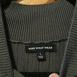 Who What Wear ribbed 3/4 sleeve sweater midi dress in army green Photo 4